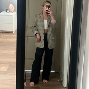 BB Dakota Plaid Blazer 🤍